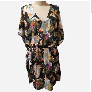 H & M V-Neck Swimsuit Cover-up In Tropical/Jungle Print.  Sz LG